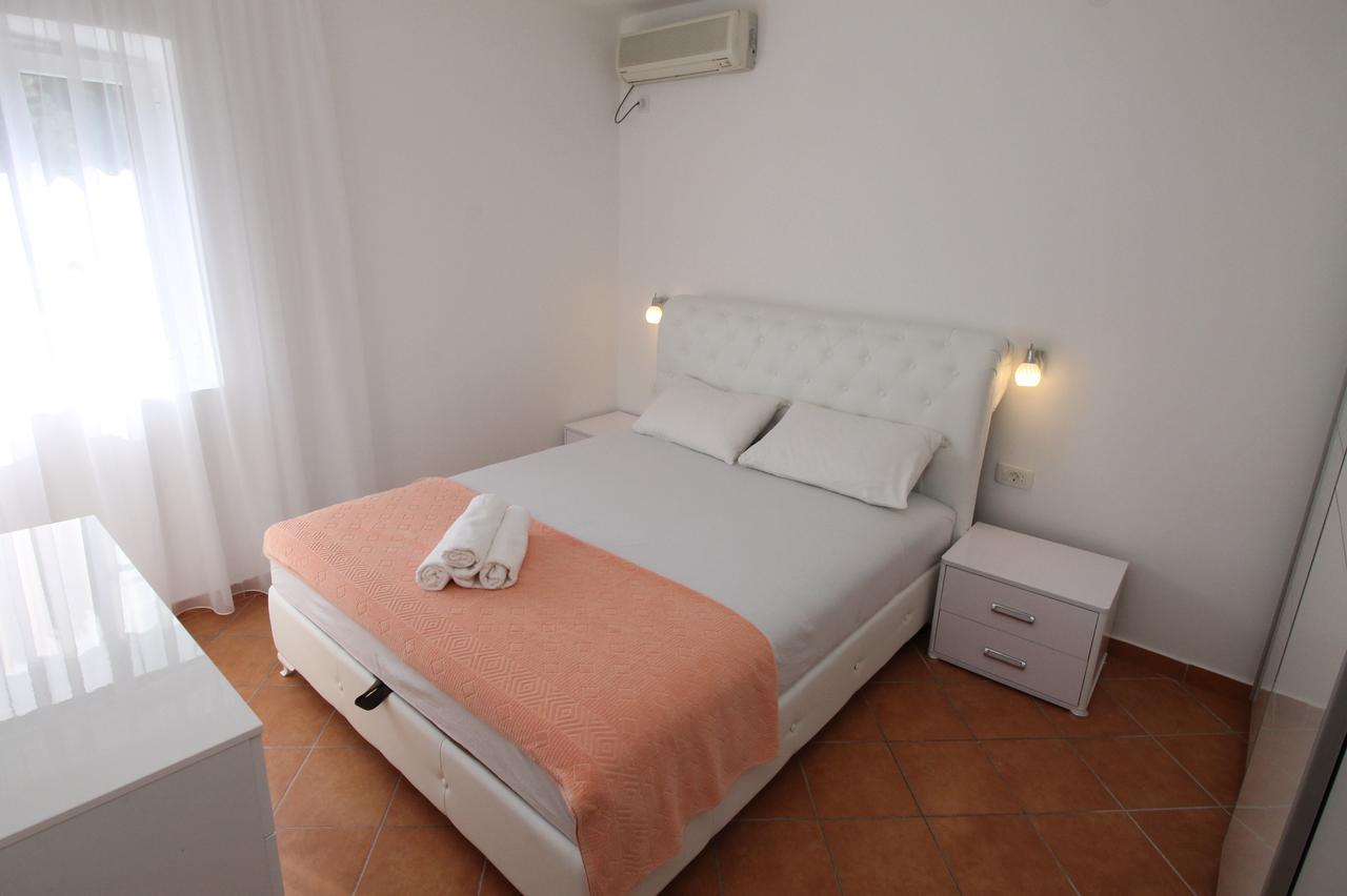 Luxury Apartment Stefan สเวติ สเตฟาน ภายนอก รูปภาพ