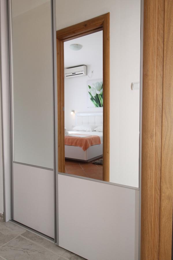 Luxury Apartment Stefan สเวติ สเตฟาน ภายนอก รูปภาพ